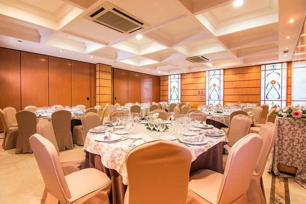 Hotel Abades Loja
